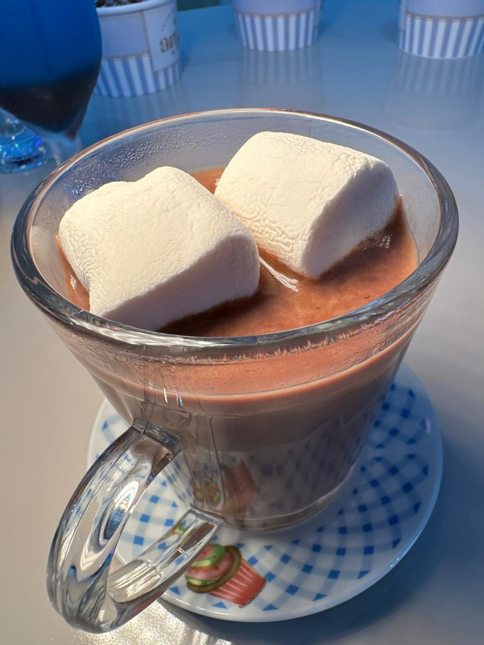 Chocolate quente com marshmallow